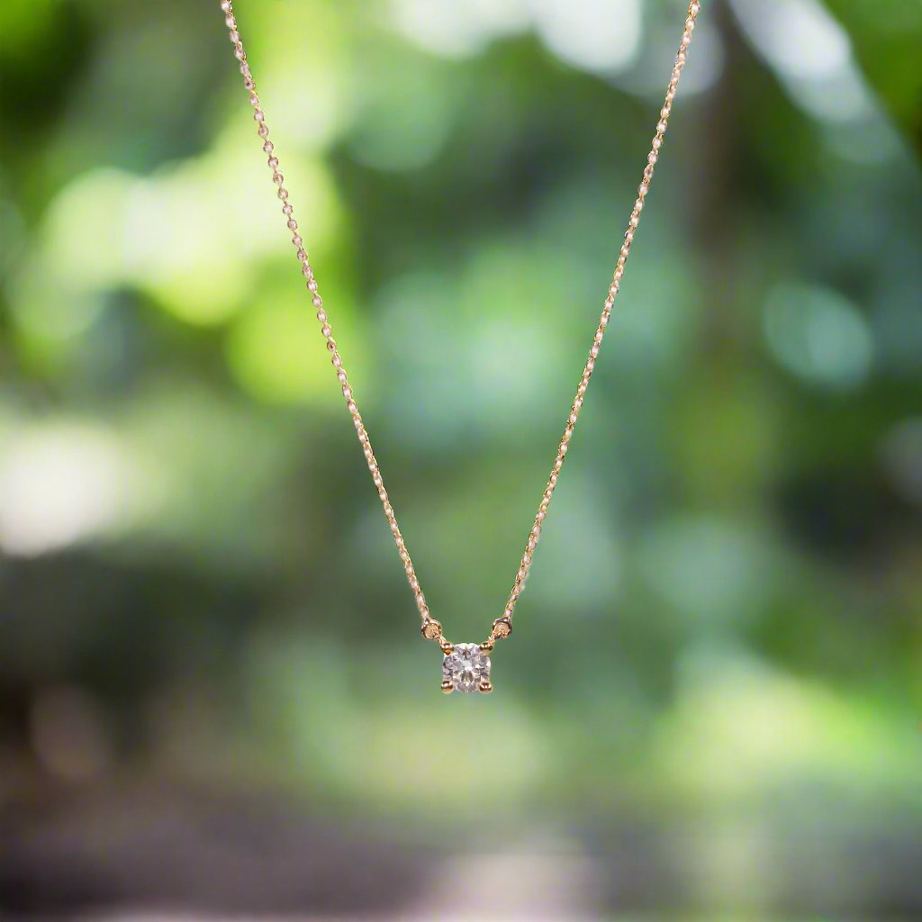 9K Yellow 45cm length Claw Set Necklace