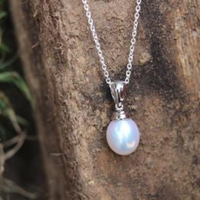 Sterling Silver 8.5-9mm Freshwater Pearl White Drop Pendant