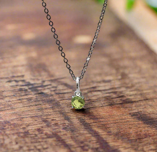 Sterling Silver August Birthstone Pendant – 5mm Peridot
